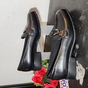 SLIPLESS Black Leather Loafer Size 6
